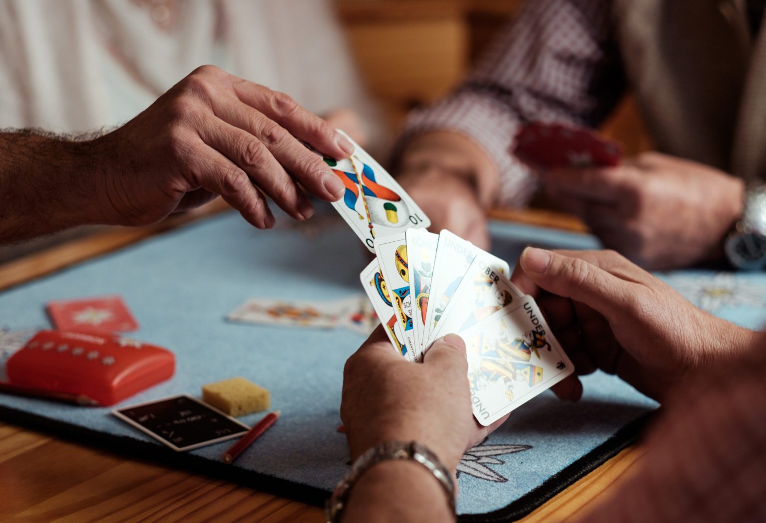 Fabricant de cartes à jouer et jeux de société - Cartamundi France